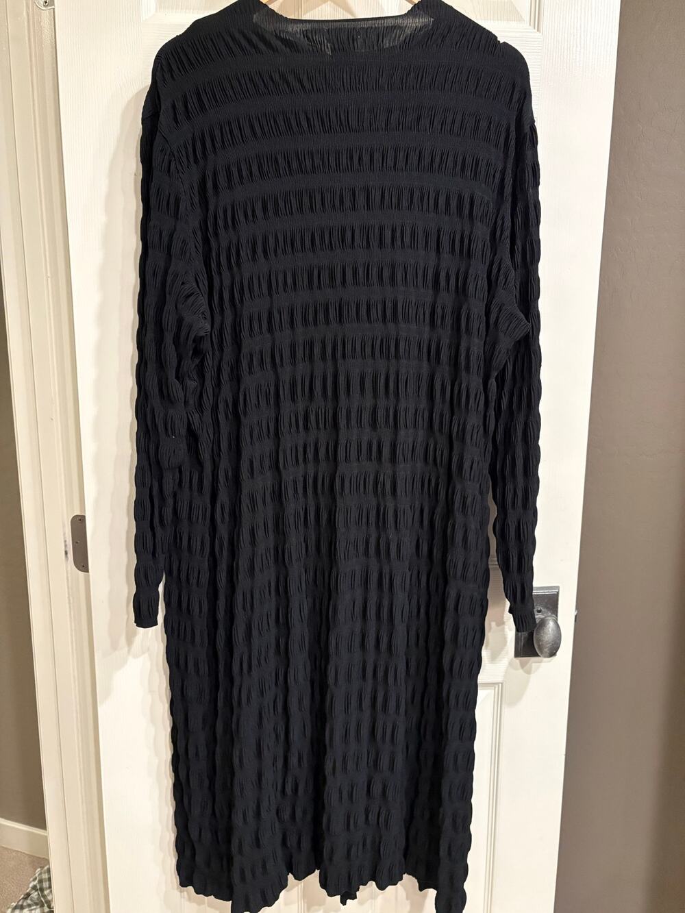 H&M Black Ruched Smocked Maxi Dress Size 2X Long Sleeve Modest Quiet Luxury